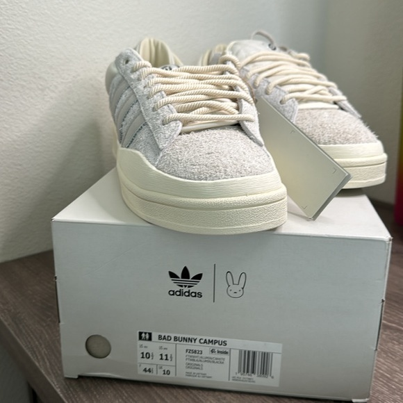 Adidas Bad Bunny Campus - Picture 3 of 4